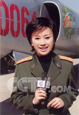 意想不到的妩媚 央视军事节目的美女主持们