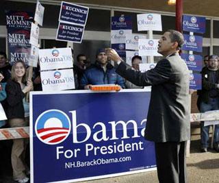 Democratic presidential candidate Senator Barack Obama (D-IL) thanks supporters of his campaign after delivering coffee and doughnuts to them at the Jewett Street School polling place in Manchester, New Hampshire, Jan. 8, 2008, on the day of the New Hampshire Primary.(Xinhua/Reuters Photo)