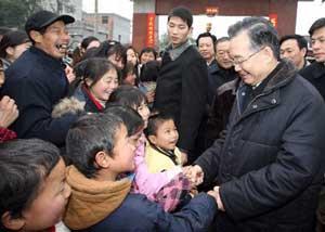 Chinese Premier Wen Jiabao who spent New Year's Eve in the province of Jiangxi. (Xinhua photo)