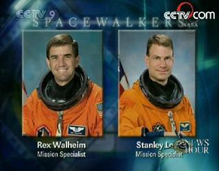 German astronauts Rex Walheim and Stanley Love ventured out of the station's airlock on Friday to begin the third and final excursion of Atlantis' nine-day visit.(CCTV.com)