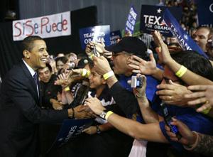 U.S. Democratic presidential candidate Senator Barack Obama (D-IL) campaigns at a rally in Corpus Christi, Texas Feb. 22, 2008.(Xinhua/Reuters Photo)