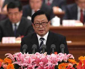 State Councilor Hua Jianmin, who is also Secretary General of the State Council, delivers the explanation of the plan for institutional restructuring of the State Council during the fourth plenary meeting of the First Session of the 11th National People's Congress (NPC) at the Great Hall of the People in Beijing, capital of China, March 11, 2008. (Xinhua Photo)