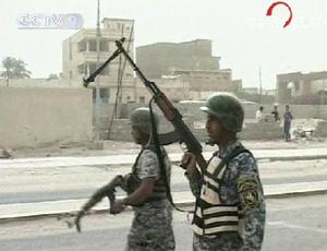 Reports say Iraqi forces had cordoned off seven districts but were being repelled by Mehdi Army fighters inside them.