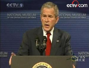 US President George W. Bush has defended the slow pace of progress in Iraq.(CCTV.com)