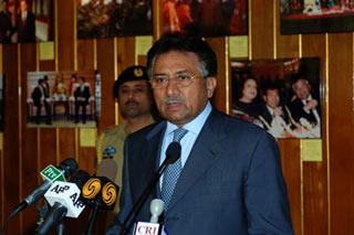 Pakistani President Pervez Musharraf speaks at the Chinese embassy to Pakistan in Islamabad, capital of Pakistan, May 14, 2008. Musharraf visited the Chinese embassy Wednesday to express condolences over losses from Monday's earthquake in the southwestern Chinese province of Sichuan.(Xinhua Photo)