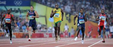 Usain Bolt (C) of Jamaica sprints during the men's 200m semifinal at the National Stadium, also known as the Bird's Nest, during Beijing 2008 Olympic Games in Beijing, China, Aug. 19, 2008. (Xinhua Photo)