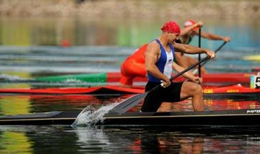 Maxim Opalevo of Russia competes in the men's canoe single (C1) 500m final at Beijing 2008 Olympic Games in the Shunyi Rowing-Canoeing Park in Beijing, China, Aug. 23, 2008. Maxim Opalevo of Russia won the gold medal. (Xinhua Photo)