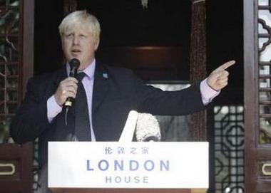 London's Mayor Boris Johnson gestures during his speech at the London House in Beijing August 22, 2008. British Prime Minister Gordon Brown is attending the Olympic Games' closing ceremony which will see Johnson receive the Olympic flag from his Beijing counterpart, Guo Jinlong.REUTERS/Jason Lee (CHINA)