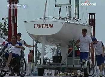 Sailing teams for the Paralympic Games have begun their warm-up competitions in Qingdao