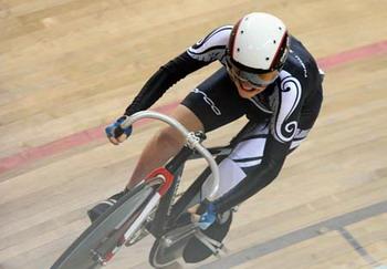 Paula Tesoriero of New Zealand competes in the Women's 500m Time Trial(LC3-4/CP3) final of the Beijing 2008 Paralympic Games cycling track event on Sept. 8, 2008. Tesoriero broke the world record and claimed the title of the event with a time of 43.281 secs.(Xinhua Photo)