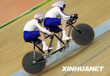 Great Britain's Anthony Kappes and his pilot partner Storey Barney compete in the Men's 1km Time Trial cycling events in the Laoshan Velodrome in Beijing on Monday, September 8, 2008. The pair finished first in the race, claiming another gold medal for the British cycling squad.[Photo:Xinhuanet]