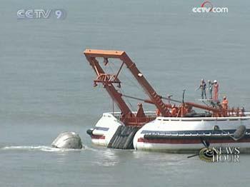 Sea rescue teams are ready for the launch of the Shenzhou-7 spacecraft.
