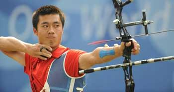 Cheng Changjie competes.