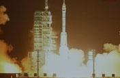 China´s Shenzhou-7 lifts off
