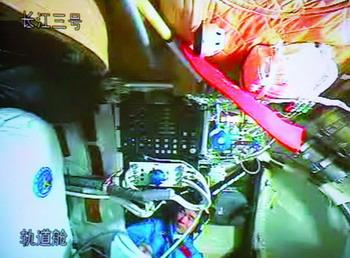 A scheduled 20 to 40-minute spacewalk, the highlight of China's third manned space mission, is expected to start at 4:30 p.m. Saturday, Beijing time.