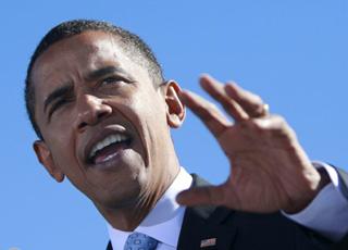 U.S. Democratic Presidential nominee Senator Barack Obama campaigns during an election rally in Sarasota, Florida, October 30, 2008.(Xinhua/Reuters Photo)