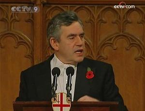 British Prime Minister Gordon Brown has urged the United States to avoid moving toward protectionism in response to the world financial crisis.(CCTV.com)