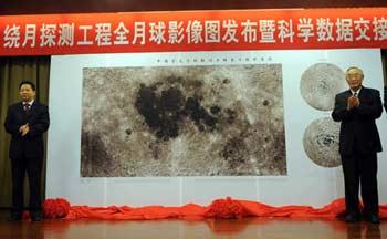 China publishes its first full map of the moon surface in Beijing, capital of China, Nov. 12, 2008, about a year after its first lunar probe -- Chang'e-1 -- was launched. (Xinhua/Li Xiaoguo)