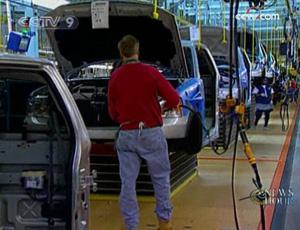 As US auto workers face uncertain futures, many are starting to wonder how the collapse of the industry could set off a catastrophic chain reaction in the US economy.(CCTV.com)