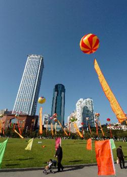 Xiamen special economic zone celebrates its 25th anniversary of founding on Dec. 22, 2006.