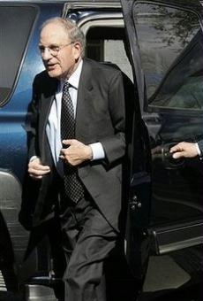 US Middle East envoy George Mitchell arrives for a meeting with Jordan's King Abdullah II in Amman. Later, Mitchell flew in to the Saudi capital late Saturday on the final leg of a regional tour aimed at reviving peace efforts, the official SPA news agency reported.(AFP/Khalil Mazraawi)