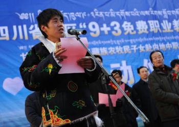 A Tibetan student from Danba addresses a gathering in Kangding County, capital of the Ganzi Tibetan Autonomous Prefecture, southwest China's Sichuan Province, on March 2, 2009. A program providing free vocational education for kids of Tibetan farmers or herdsmen was launched and 300 of them from 18 counties of the prefecture will start studying at vocational schools in more developed areas of Sichuan Province.  (Xinhua Photo)