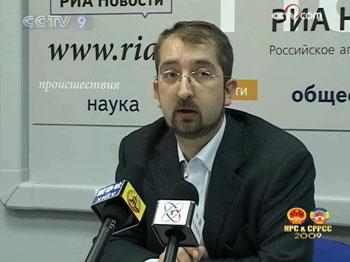 Alexey Efimov, chief editor of the Russian website, RIA Novosti, which is published in Chinese, says Premier Wen's government work report has been the focus of the international media. The international community is closely watching the developments during China's two annual sessions at a time when the global economy is suffering a recession.