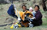 Tibetans embrace spring