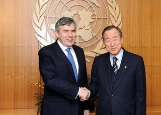UN Secretary-General Ban Ki-moon (R) meets with British Prime Minister Gordon Brown at the United Nations headquarters in New York,the United States, March 25, 2009. (Xinhua/Shen Hong)