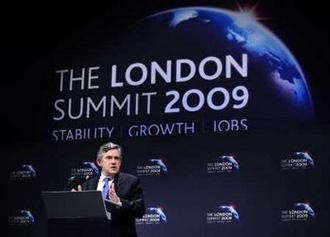 Britain's Prime Minister Gordon Brown speaks at a news conference after the G20 summit at the ExCel centre in east London April 2, 2009. REUTERS/Dylan Martinez