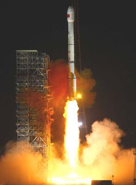 Shortly after midnight on Tuesday, the carrier rocket Long March 3-C blasted off from the Xichang Satellite Launch Center in southwestern Sichuan Province.
