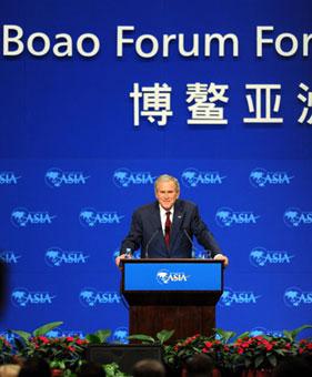 Former U.S. President George W. Bush gives a keynote speech at a dinner session in Boao, a scenic town in south China’s Hainan Province, April 18, 2009. Bush gave a keynote speech on the dinner session titled "The U.S., Asia and the Future" here on Saturday.(Xinhua/Zhao Yingquan)