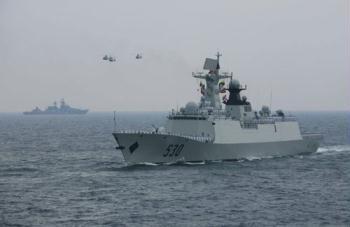 The "Xuzhou" frigate of the Chinese People's Liberation Army (PLA) Navy is seen during a naval parade of the PLA Navy warships and aircraft in waters off Qingdao, east China's Shandong Province, on April 23, 2009.(Xinhua/Zha Chunming)