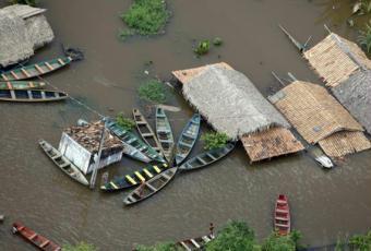 An aerial view of streets flooded by the Tocantins river in Maraba, north of Brazil May 6, 2009.[Agencies]