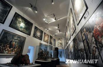 A museum has opened in Chengdu, capital of southwest China's Sichuan province, to mark the one-year anniversary of the Wenchuan earthquake.