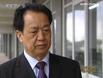 Jing Yaxin, President of Aba Teachers College, said, "The past year has been extremely memorable. It's also a different one for us. After all the students were relocated, our firm idea was to resume study as soon as possible."