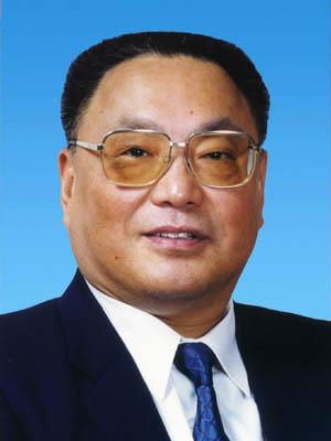 Deng Pufang is elected vice-chairman of the 11th National Committee of the Chinese People's Political Consultative Conference (CPPCC) at the fourth plenary meeting of the First Session of the 11th CPPCC National Committee in Beijing, capital of China, March 13, 2008. (Xinhua Photo)