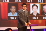 新疆医科大学的法鲁克·买尔旦获得决赛第二天的现场人气奖