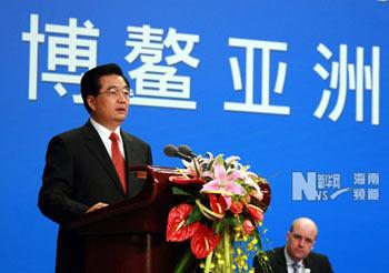  Chinese President Hu Jintao started delivering a key-note speech at the opening ceremony of the Boao Forum for Asia (BFA) annual conference here Saturday afternoon. (Photo: xinhua)