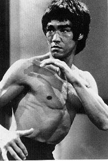 Bruce Lee, creating art of expressing the human body 