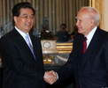 Chinese, Greek leaders meet to boost ties