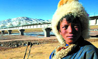 Report: Central government plays crucial role in promoting Tibet´s economy