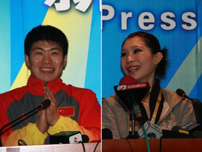 Zhang Dan (R) and Zhang Hao were happy with their performance in the pairs figure skating of the Harbin Winter Universiade.