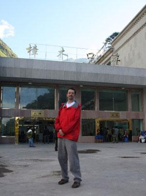 Paul at the port.[Photo:CRIENGLISH.com]