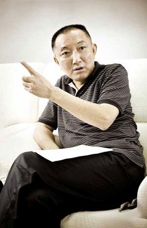 Director Han Sanping