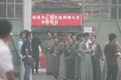 Filming of director Chen Kaige's biopic of the late Peking opera master, Mei Lanfang, began on Saturday in Beijing. [Photo: sina.com.cn]
