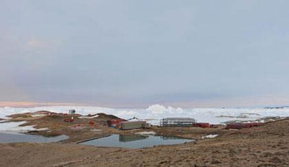 This Undated photo shows a general view of China's Zhongshan Station in Antarctica. The Zhongshan Station was finished on Feb. 26, 1989, and sees its 20th anniversary Thursday on Feb. 26, 2009. (Xinhua/Liu Yizhan)