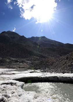 Contamination in water bodies in the south side of Mt. Qomolangma (Mt. Sagarmatha, also known as Mt.Everest) has accelerated in recent years