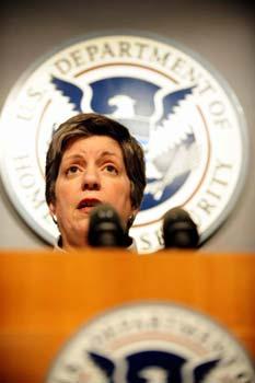 U.S. Homeland Security Secretary Janet Napolitano speaks during a news conference on the A/H1N1 flu, in Washington D.C., capital of the U.S., May 4, 2009. (Xinhua photo)