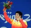 Gana clavadista chino He Chong oro en trampolín de 3 metros 